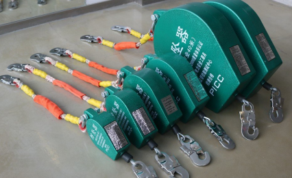 The fall preventer can be used in maintenance of large equipment