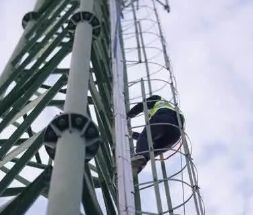 Falling arrest device